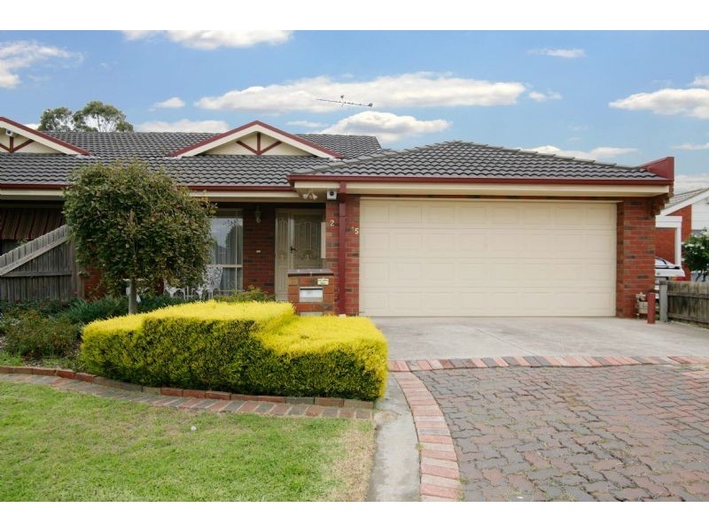 2/15 Hallmark Place, Keilor Downs VIC 3038