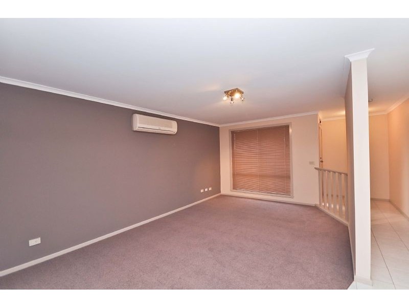 1/12 Stockwell Crescent, Keilor Downs VIC 3038