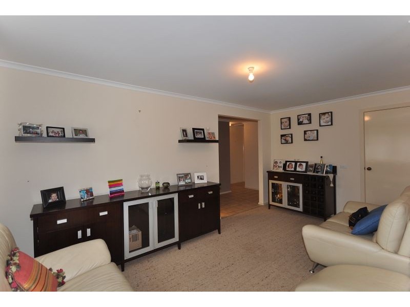 13 Burton Close, Keilor Downs VIC 3038