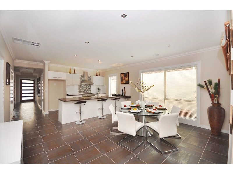 49 Gardenia Way, Caroline Springs VIC 3023