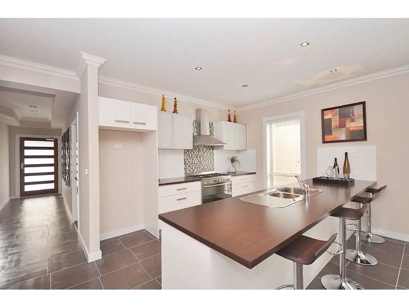 49 Gardenia Way, Caroline Springs VIC 3023