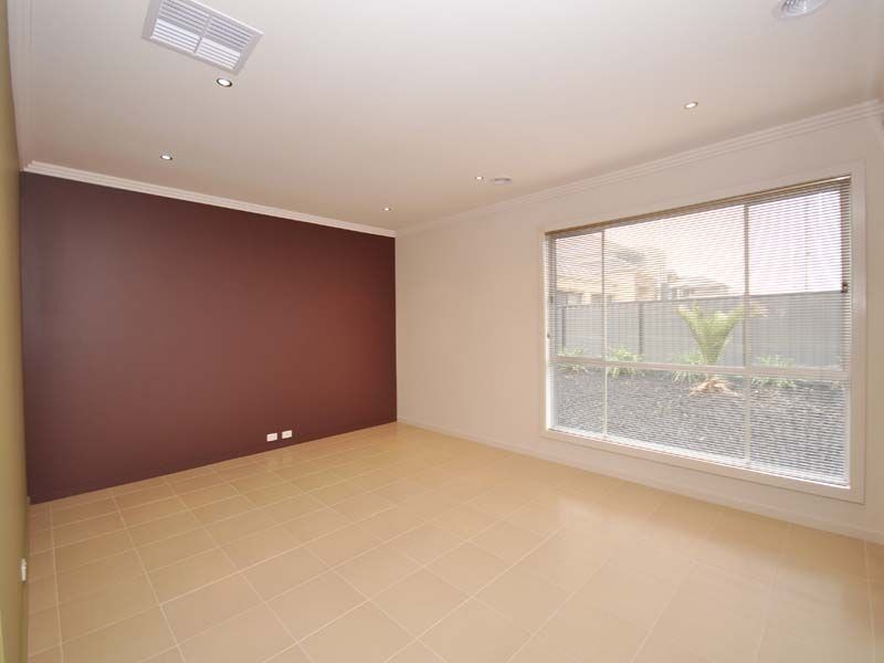 9 Bloomsbury Court, Hillside VIC 3037