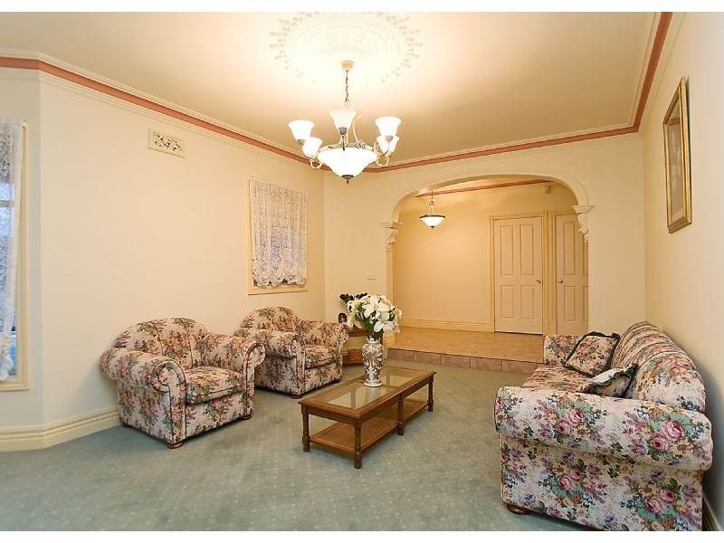 40 Faye Crescent, Keilor VIC 3036