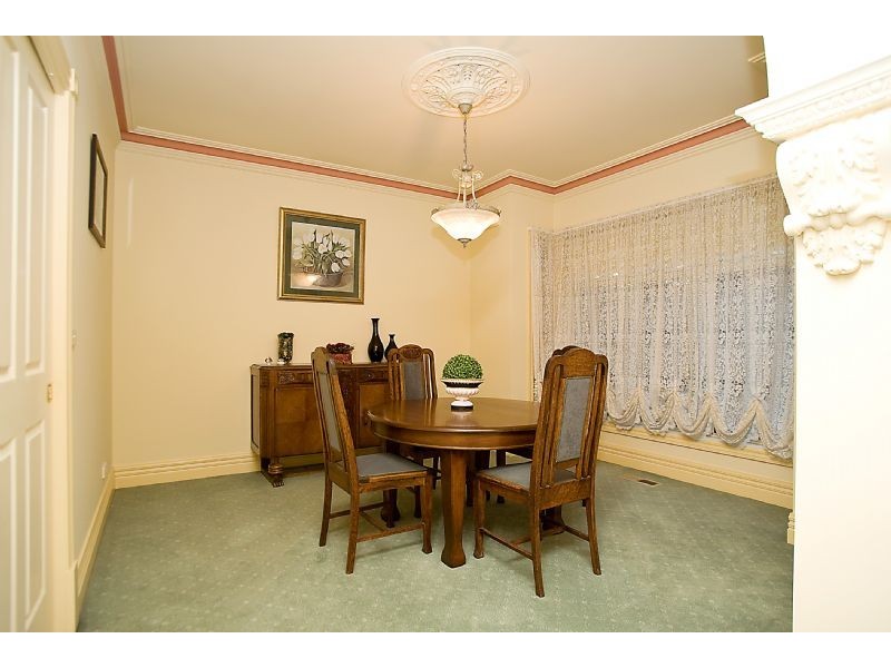 40 Faye Crescent, Keilor VIC 3036