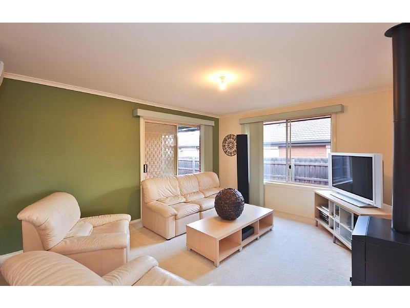 31 Wakelin Crescent, Taylors Lakes VIC 3038