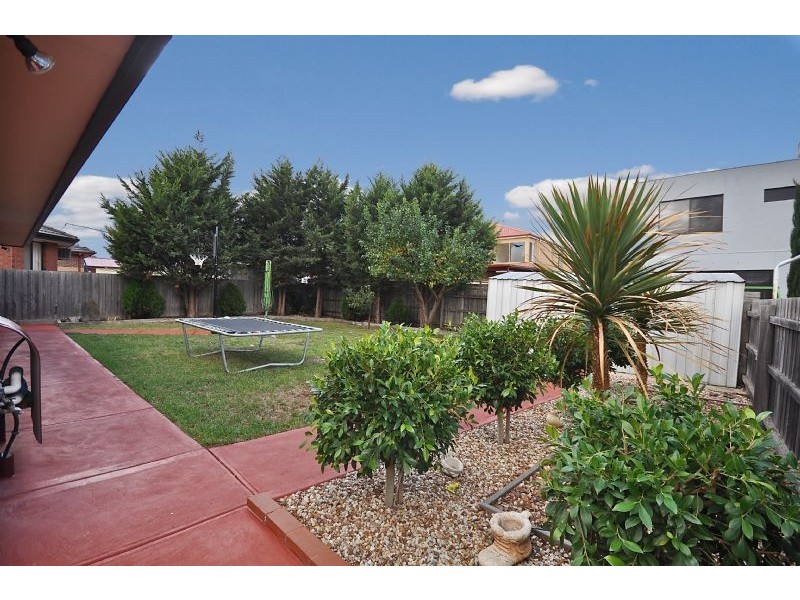 31 Wakelin Crescent, Taylors Lakes VIC 3038