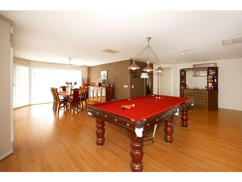 11 Sandalwood Avenue, Hillside VIC 3037