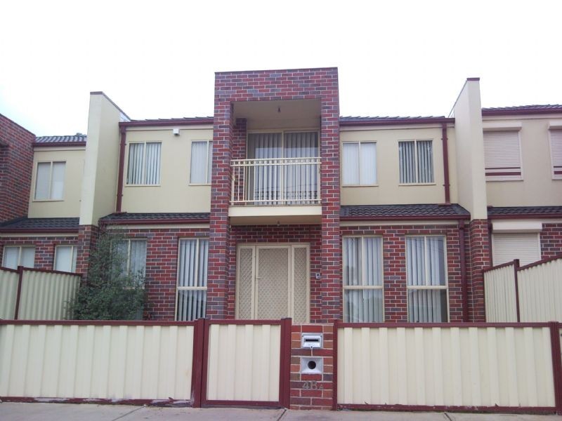 48a Furlong Road, Sunshine VIC 3020