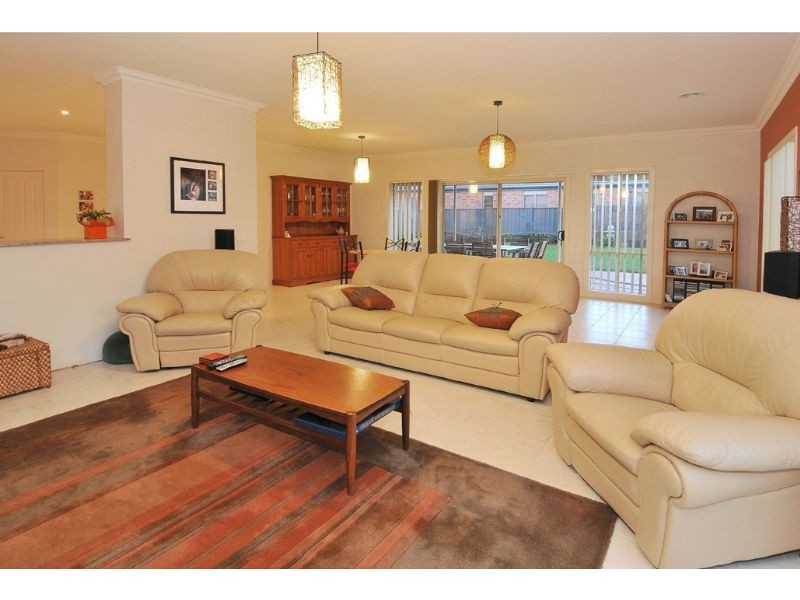 16 The Willows, Hillside VIC 3037