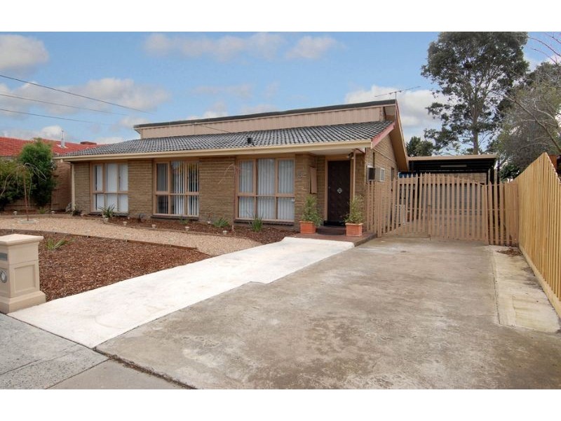 18 Rowan Drive, Kealba VIC 3021