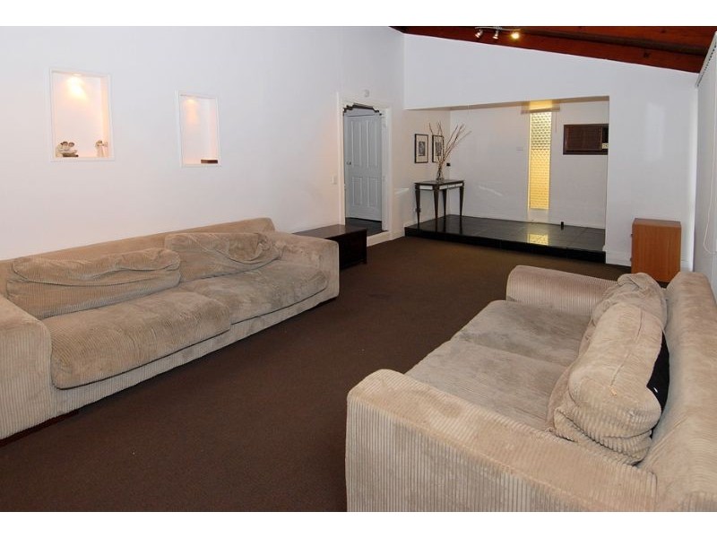 18 Rowan Drive, Kealba VIC 3021