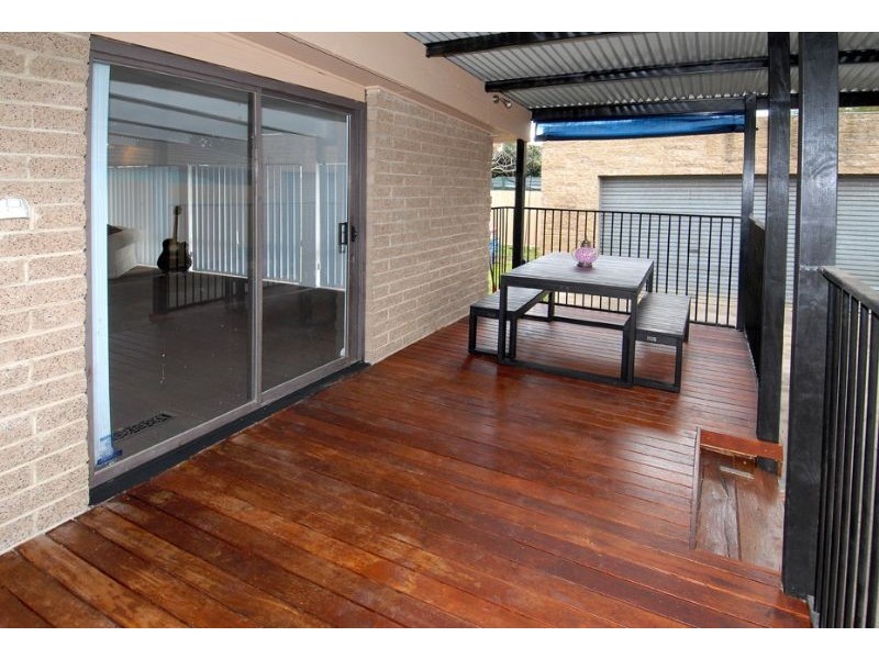 18 Rowan Drive, Kealba VIC 3021