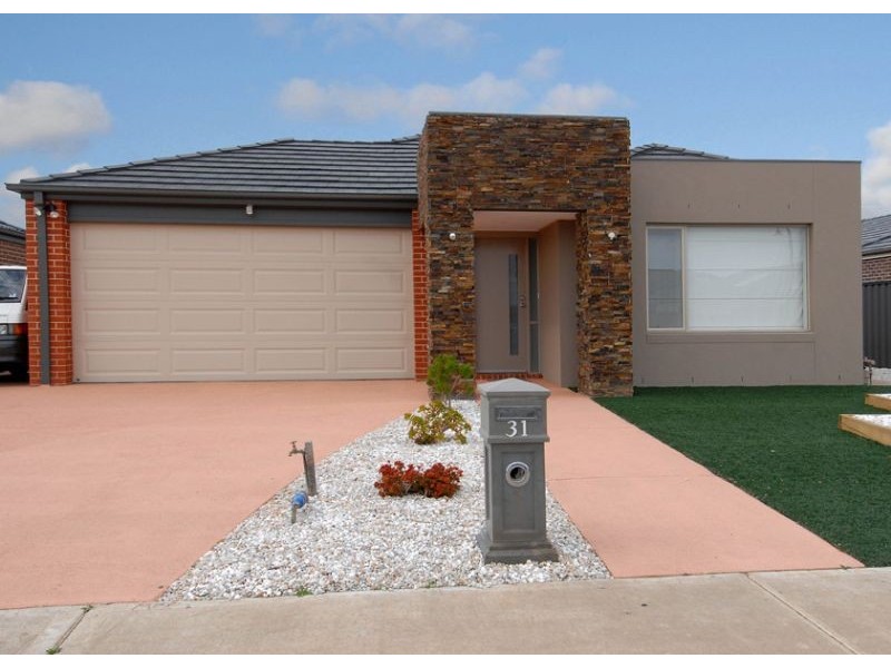 31 Ashbury Grove, Hillside VIC 3037