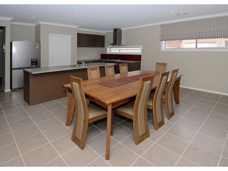 31 Ashbury Grove, Hillside VIC 3037