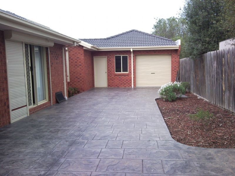 15 Tormorvey Avenue, Hillside VIC 3037