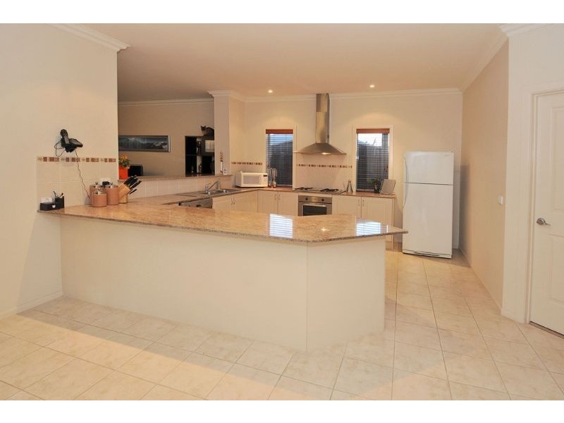 16 The Willows, Hillside VIC 3037