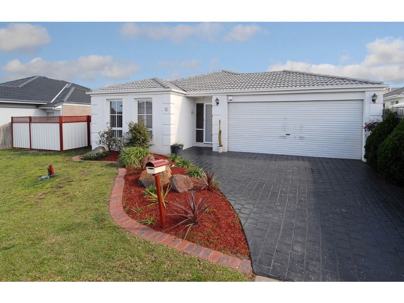 11 Sandalwood Avenue, Hillside VIC 3037