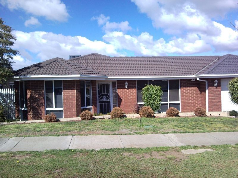 54 Wattlevalley Drive, Hillside VIC 3037