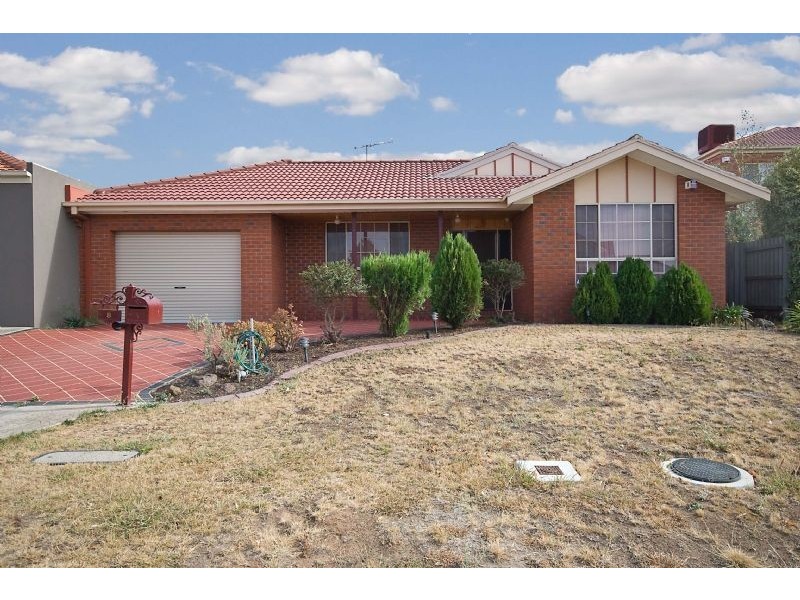8 Streeton Court, Taylors Lakes VIC 3038