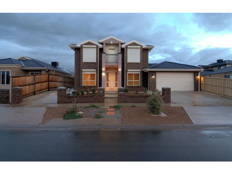 19 Brunswick Place, Taylors Hill VIC 3037