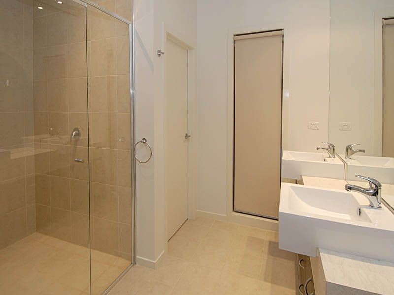 8 Windmill Rise, Hillside VIC 3037