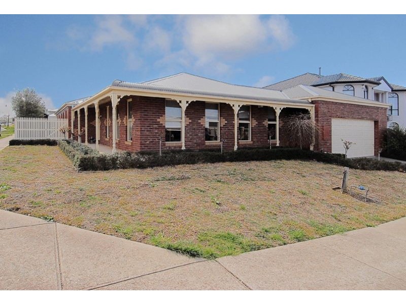 71 Wolviston Avenue, Hillside VIC 3037