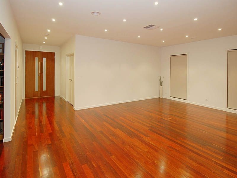 8 Windmill Rise, Hillside VIC 3037