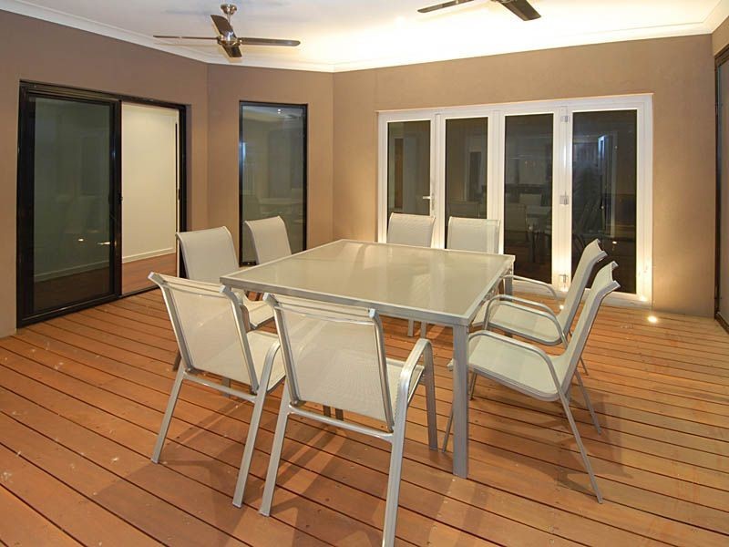 8 Windmill Rise, Hillside VIC 3037