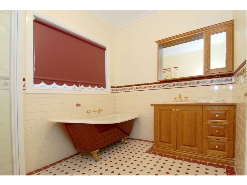 4 Apollo Court, Hillside VIC 3037