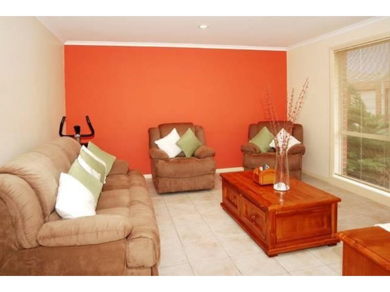 66 Village Avenue, Taylors Lakes VIC 3038