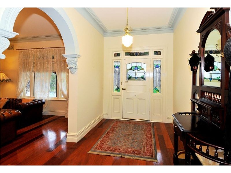 22 Faye Crescent, Keilor VIC 3036