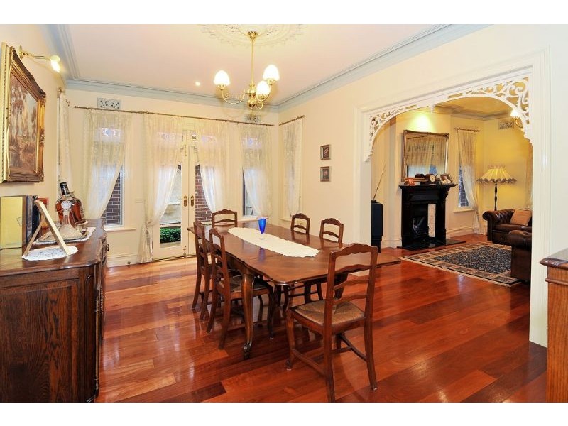 22 Faye Crescent, Keilor VIC 3036