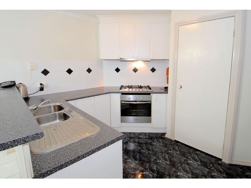 11 Kinnaird Court, Taylors Lakes VIC 3038