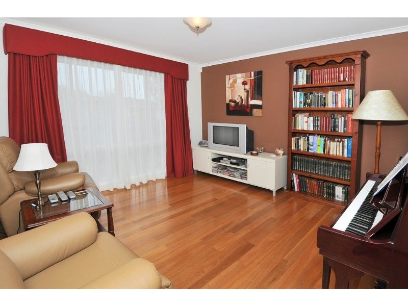 3 Poa Court, Delahey VIC 3037