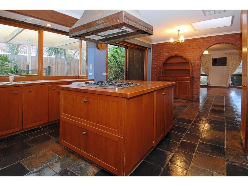 13 Wyperfeld Avenue, Taylors Lakes VIC 3038