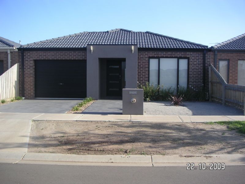 19 Lambert place, Taylors Hill VIC 3037