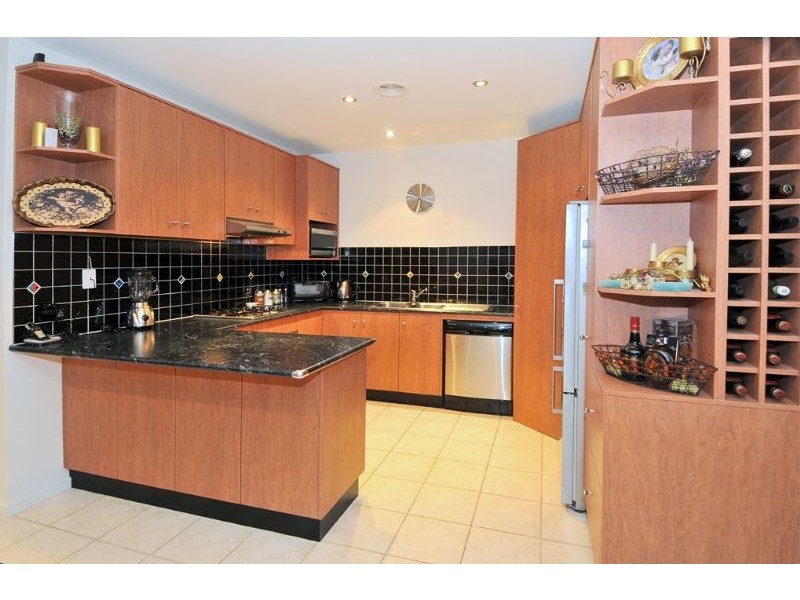 26 Ruben Drive, Sydenham VIC 3037