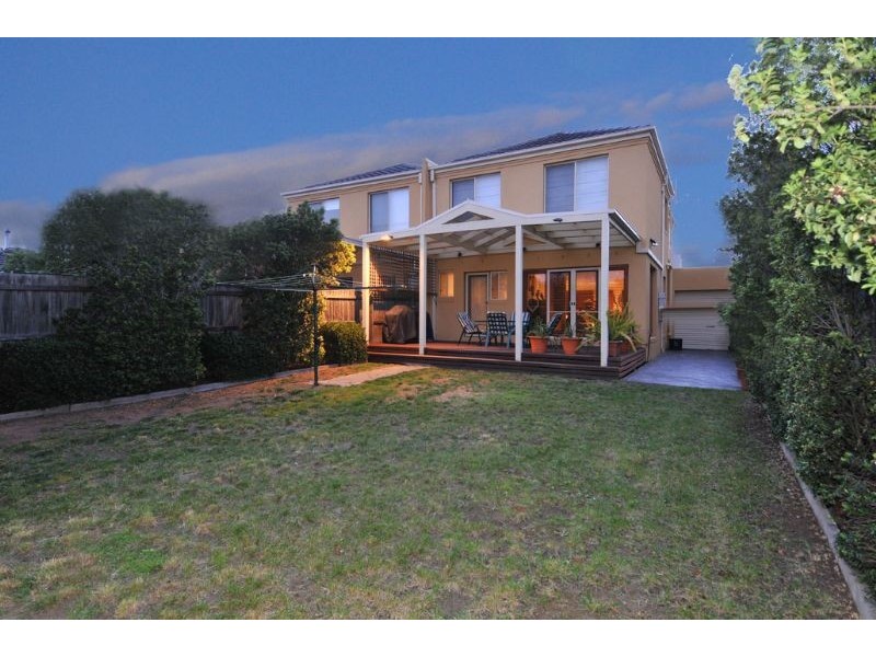 26 Ruben Drive, Sydenham VIC 3037