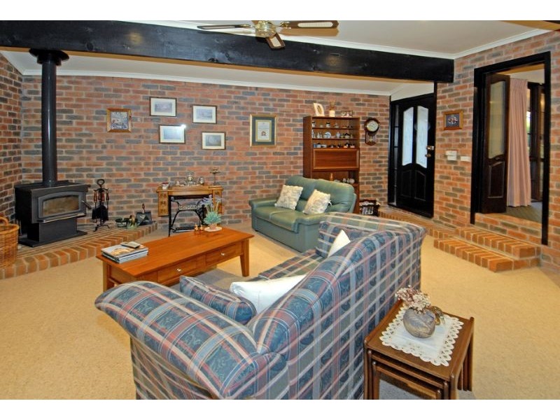12 Guildford Court, Keilor Downs VIC 3038