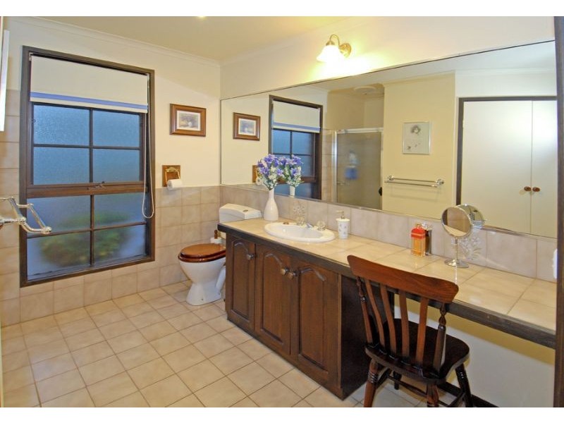 12 Guildford Court, Keilor Downs VIC 3038