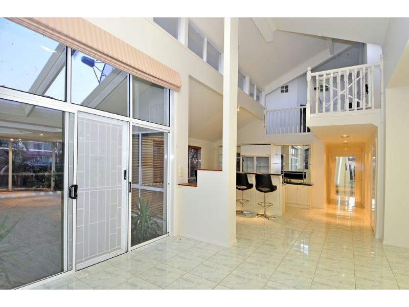 8 The Regency, Hillside VIC 3037