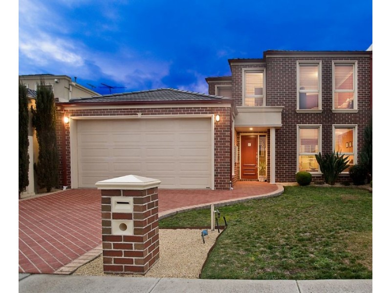 17 Robina Road, Sydenham VIC 3037