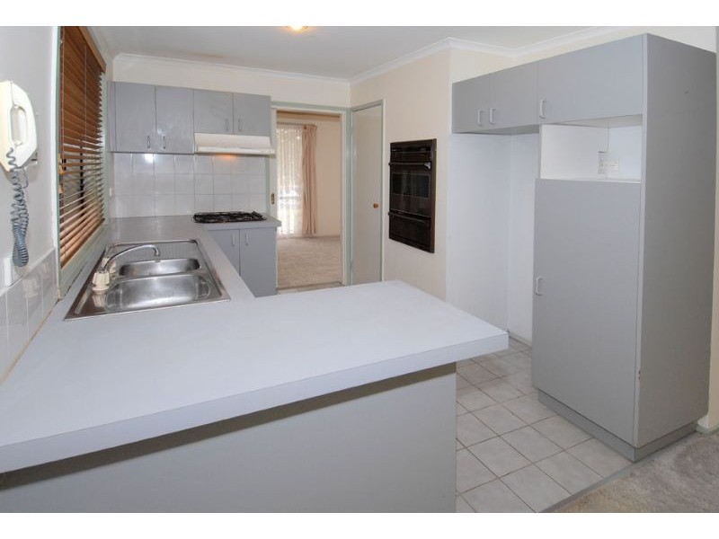 12 Sambuco Court, Sydenham VIC 3037