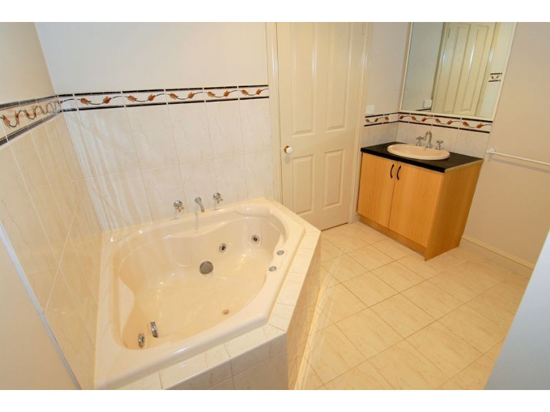 22 Nobel Banks Drive, Cairnlea VIC 3023
