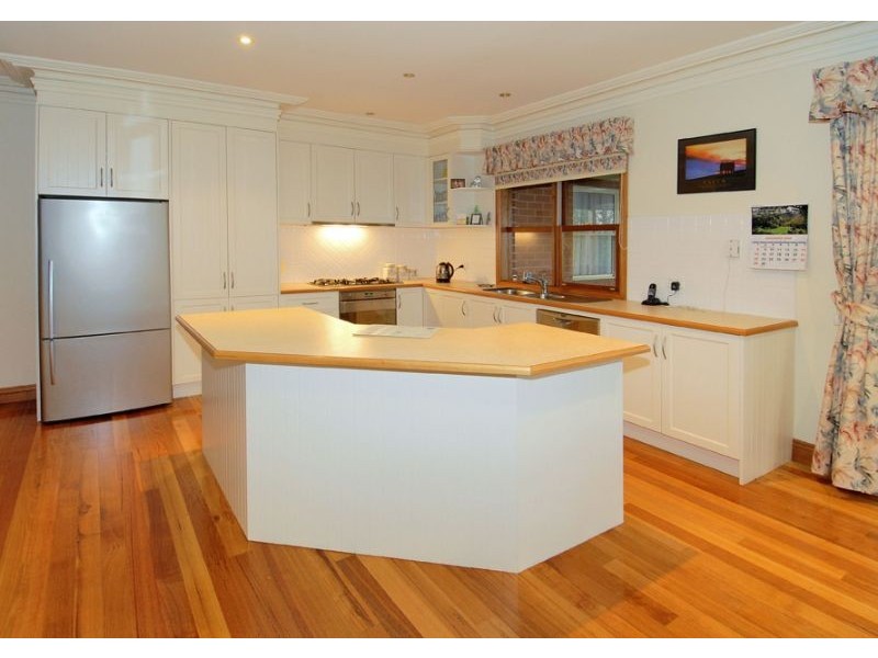 10 Imperial Court, Hillside VIC 3037