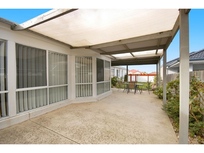 11 Sandalwood Avenue, Hillside VIC 3037