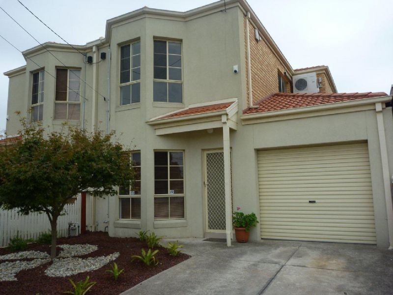 3/2a Lindenow Street, Maidstone VIC 3012