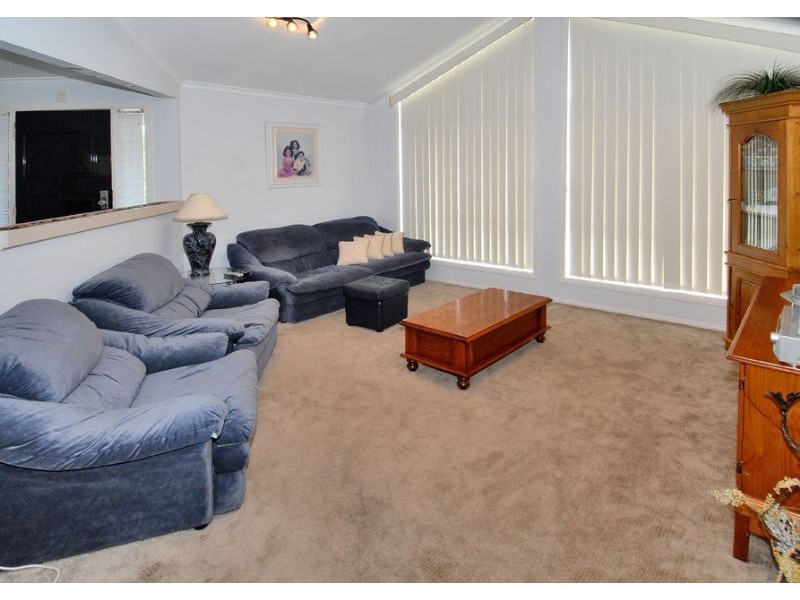 8 Trident Close, Keilor Downs VIC 3038