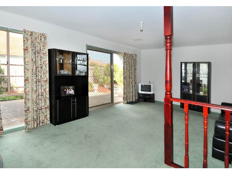 5 Rachel Court, Sydenham VIC 3037