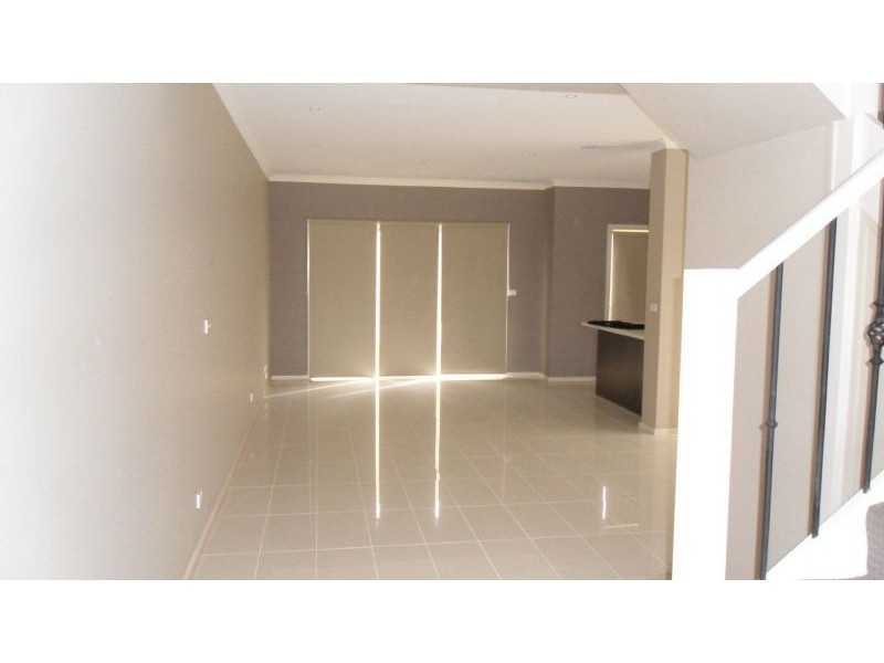 20 Jolimont Street, Caroline Springs VIC 3023